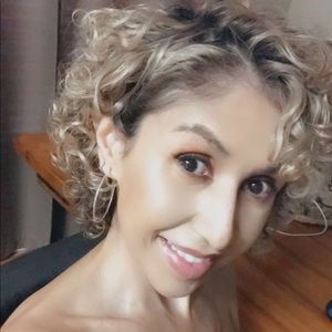 Meet your Posher, Linda